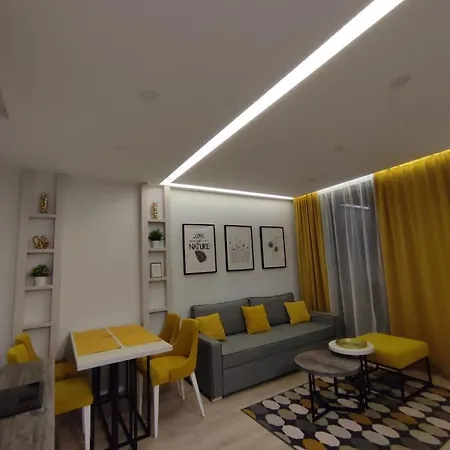 Gold Apartment *